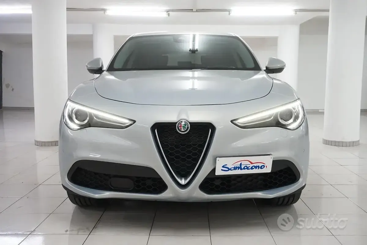 Usata Alfa Romeo Stelvio Executive 190 CV (139 kW) 2021 Bluazzurro SUV