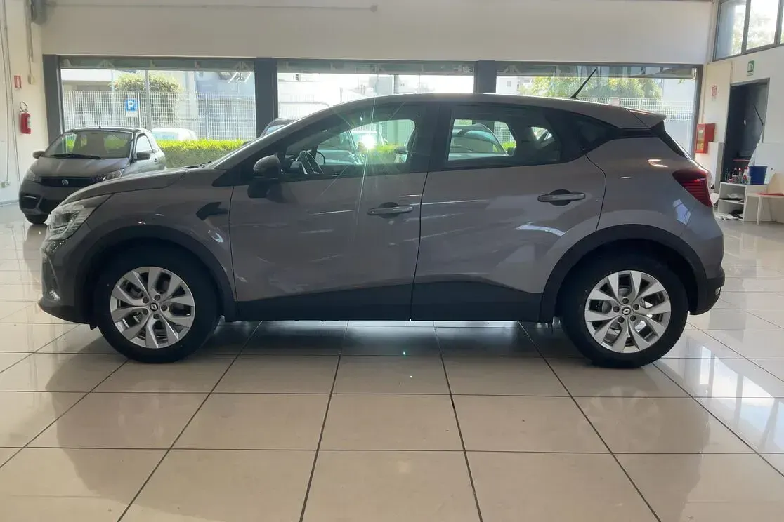Usata Renault Captur Business 143 CV (105 kW) 2022 Grigio SUV
