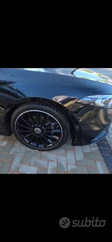 Usata Mercedes 180 AMG line 116 CV (85 kW) 2022 Nero Berlina