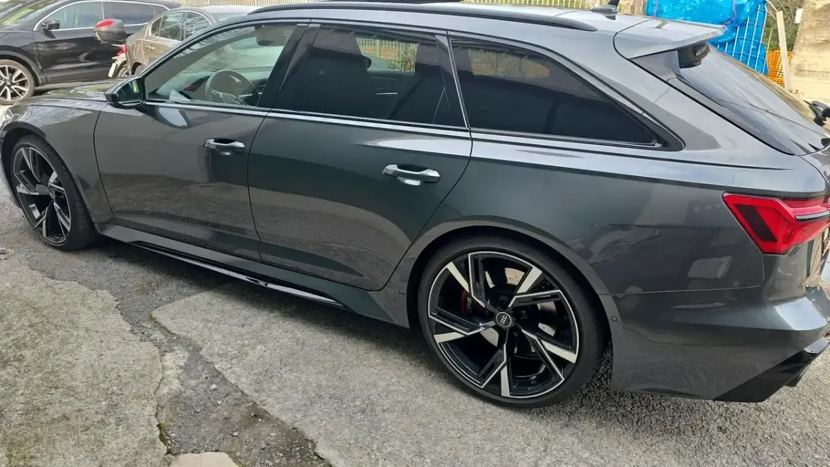 Usata Audi RS6 599 CV (440 kW) 2021 Grigio Station wagon