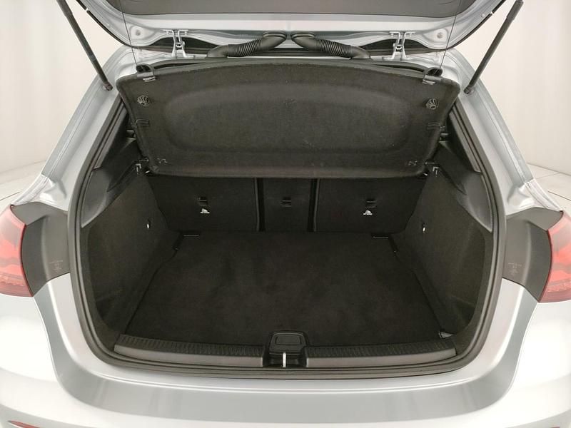 Usata Mercedes A180 Advanced 136 CV (100 kW) 2025 Argento