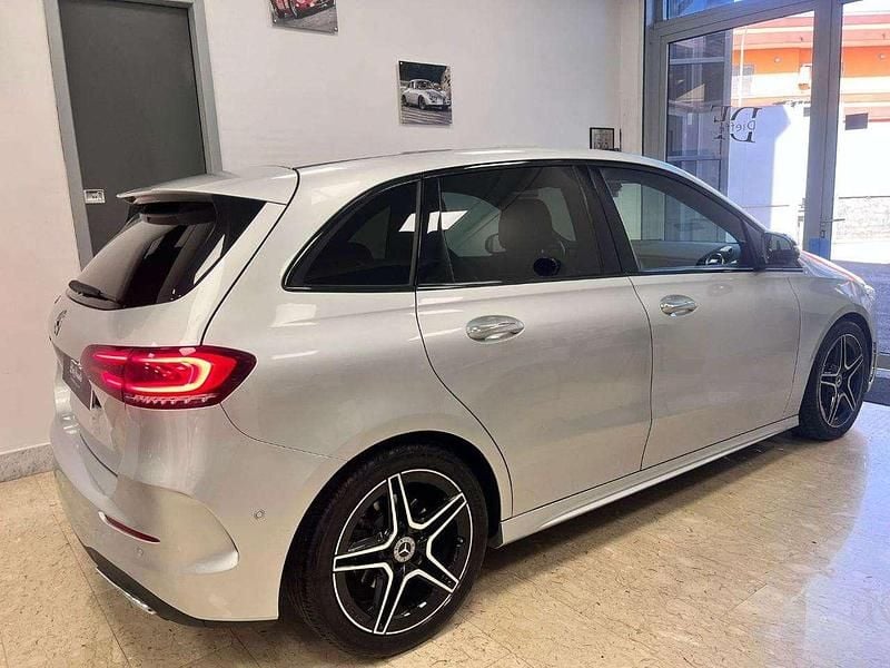 Usata Mercedes B220 Premium 190 CV (139 kW) 2019 Argento Monovolume