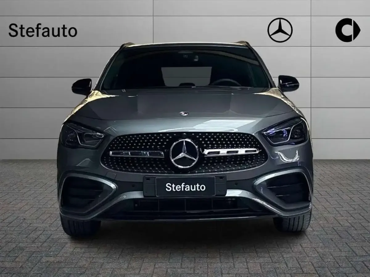 Nuova Mercedes GLA200 AMG line 150 CV (110 kW) 2026 Grigio montagna SUV