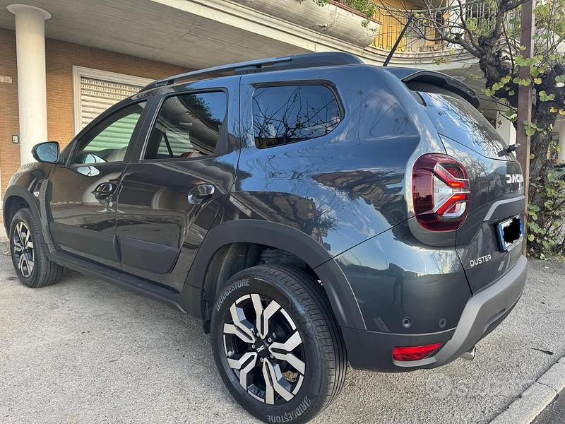 Nouvelle Dacia Duster Journey 116 ch (85 kW) 2025 Gris SUV