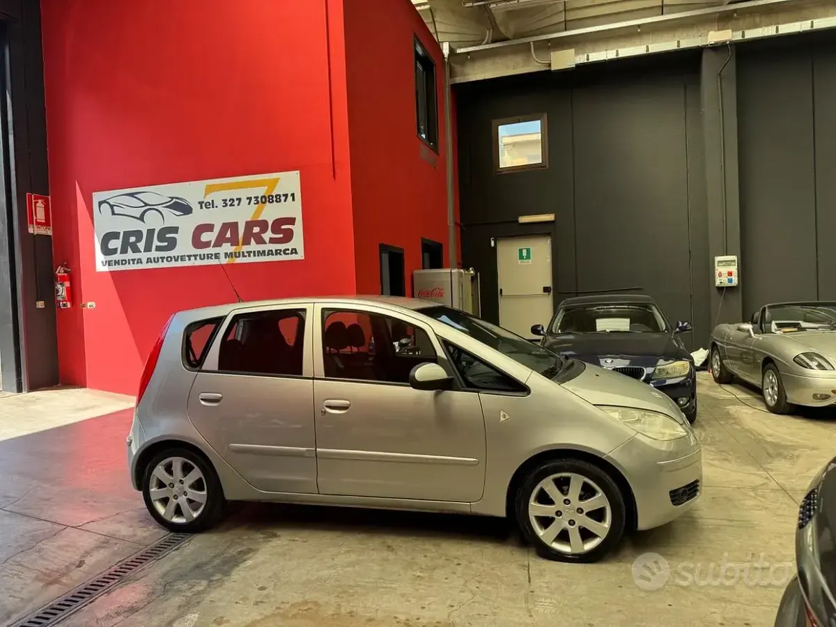 Usata Mitsubishi Colt Invite 75 CV (55 kW) 2006 Grigio Berlina