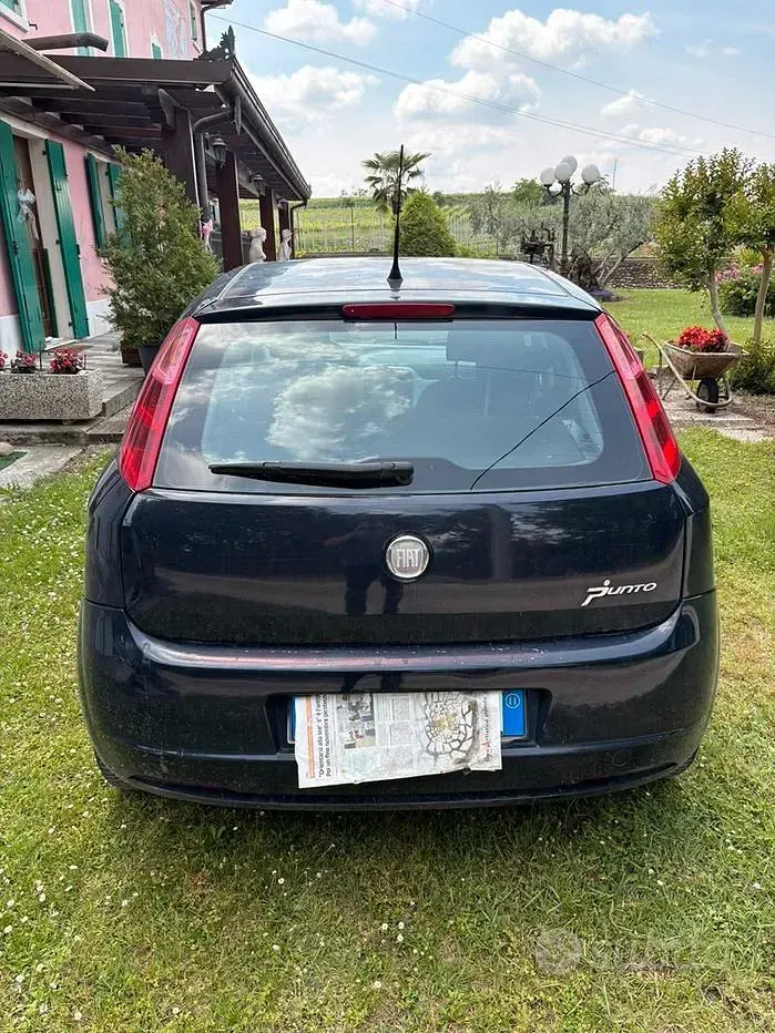 Usata Fiat Grande Punto 75 CV (55 kW) 2011 Blu Utilitaria