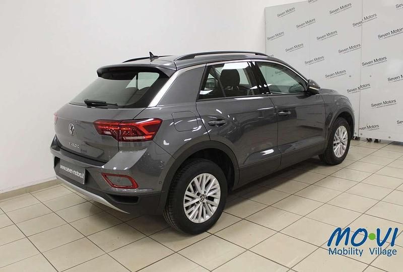 Usata VW T-Roc R-line 150 CV (110 kW) 2023 Grigio SUV