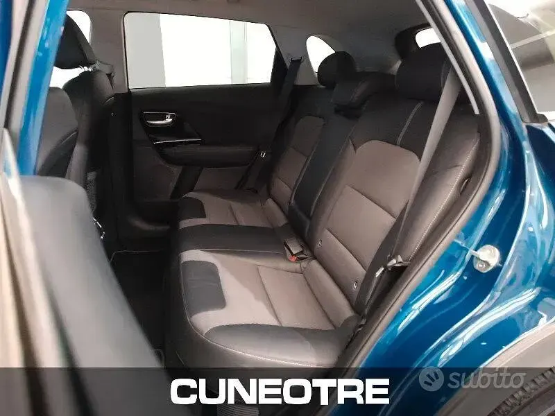 Usata Kia Niro Style 140 CV (102 kW) 2019 Blu/azzurro SUV