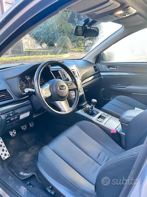 Usata Subaru Legacy 2012 Grigio Station wagon