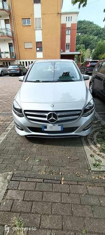Usata Mercedes B200 136 CV (100 kW) 2016 Grigio Monovolume