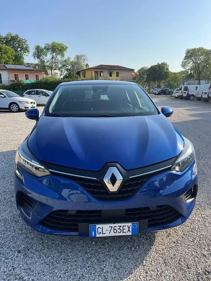 Usata Renault Clio V 91 CV (66 kW) 2022 Terqh  blu ferro Berlina