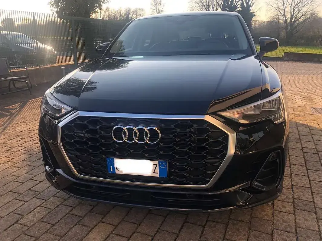 Usata Audi Q3 Sportback Business Plus 150 CV (110 kW) 2024 Nero SUV