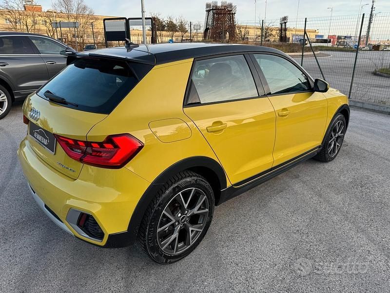 Käytetty Audi A1 150 HP (110 kW) 2021 Keltainen Katumaasturi