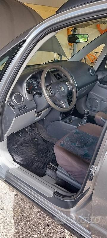 Usata Suzuki SX4 120 CV (88 kW) 2006 Grigio Utilitaria