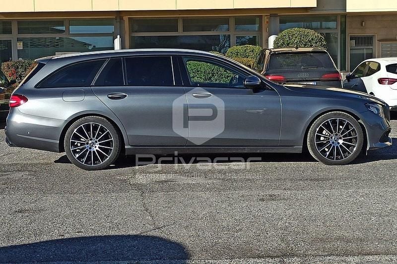 Usata Mercedes E200 Business 160 CV (117 kW) 2019 Grigio Station wagon