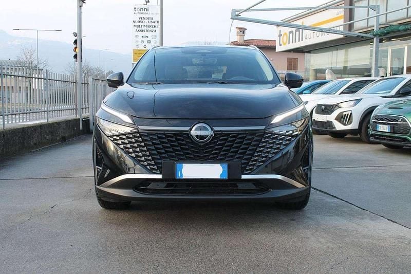 Usata Nissan Qashqai N-Connecta 140 CV (102 kW) 2025 Pearl black metallizzato SUV