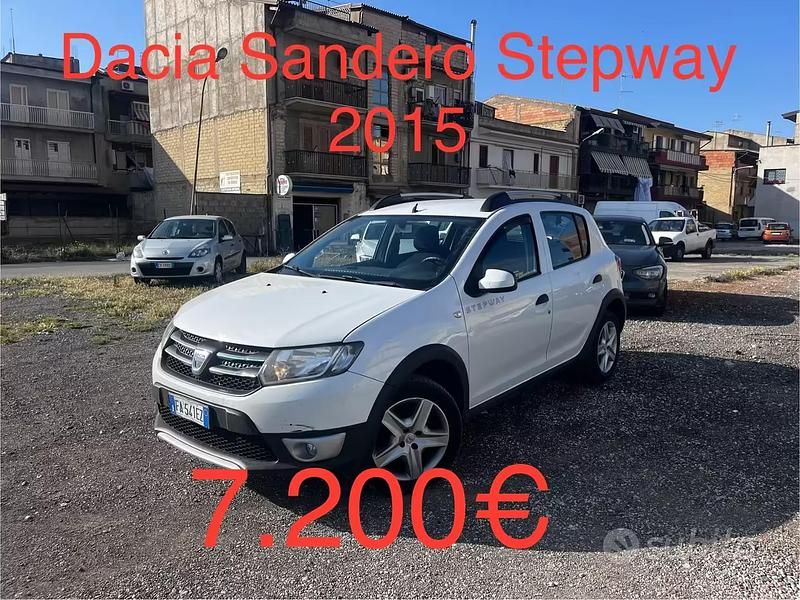 Usata Dacia Sandero Prestige 90 CV (66 kW) 2015 Bianco Berlina