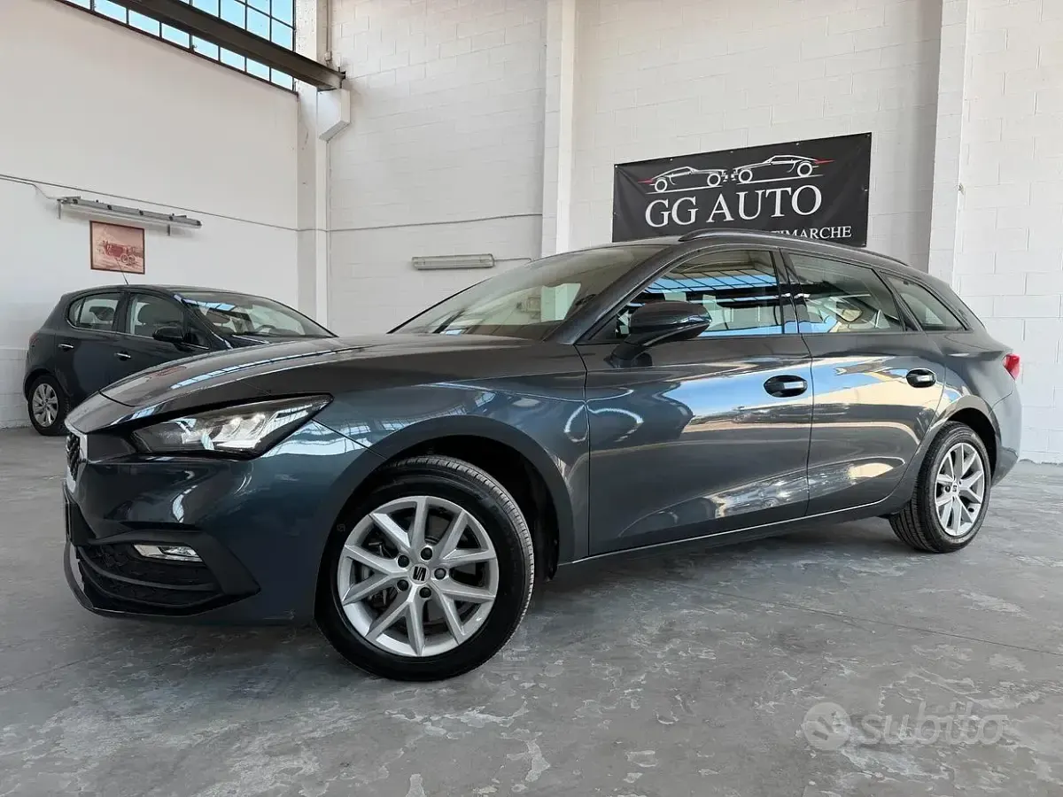 Usata Seat Leon Style 150 CV (110 kW) 2024 Grigio Station wagon