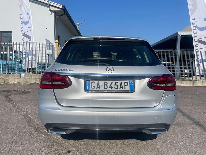 Usata Mercedes C300e Business 194 CV (142 kW) 2020 Argento Station wagon