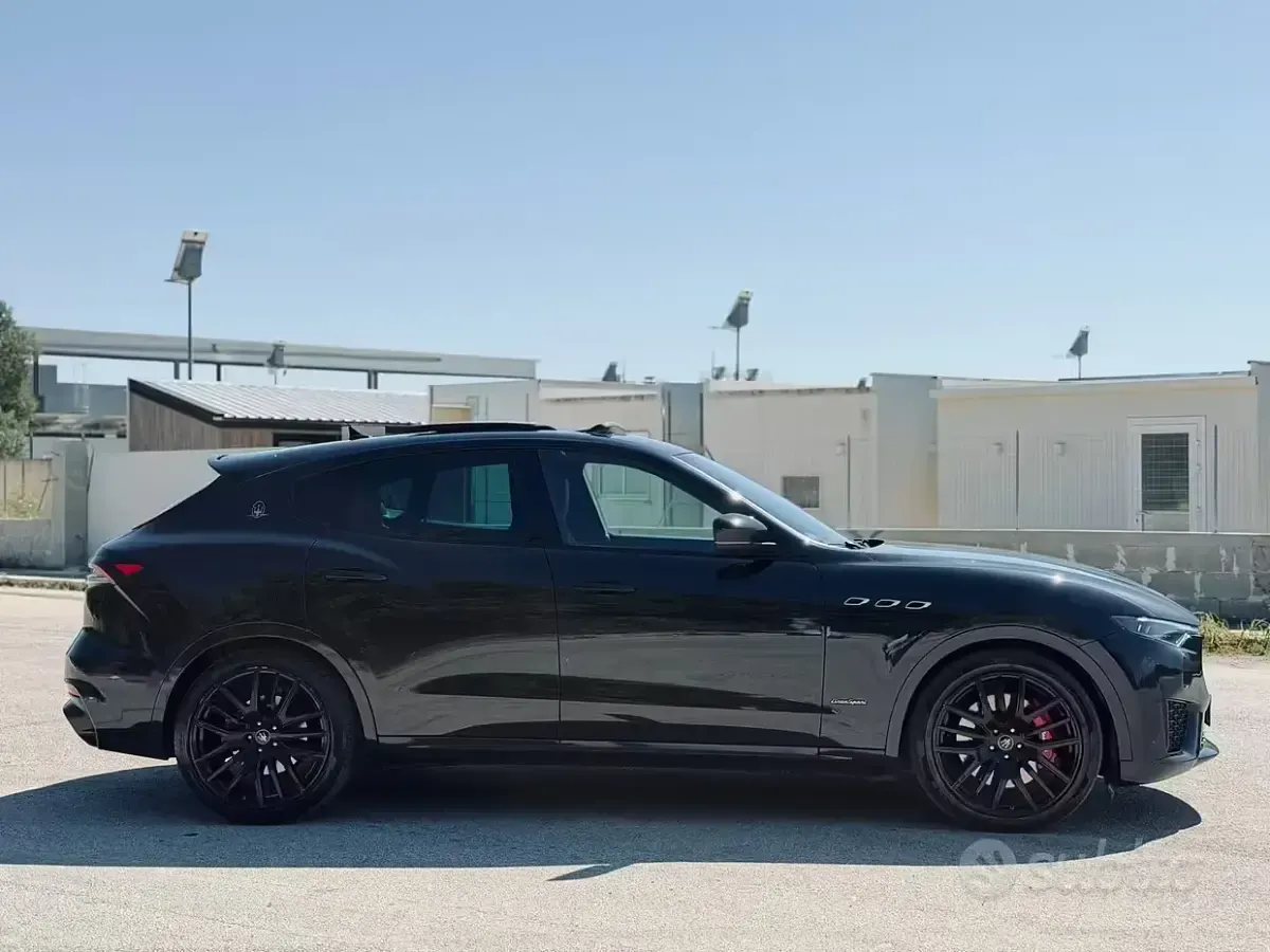 Usata Maserati Levante 250 CV (183 kW) 2020 Nero SUV
