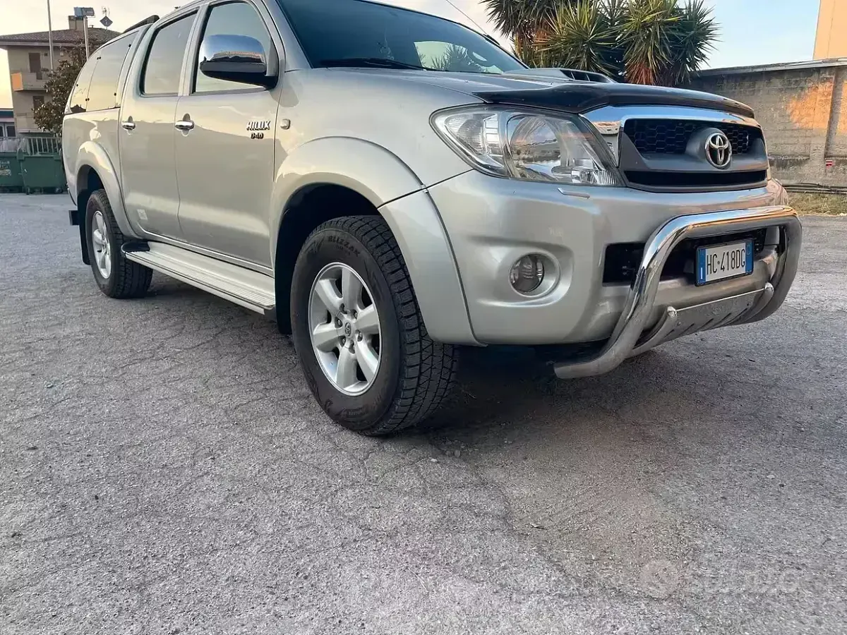 Usata Toyota HiLux SR 171 CV (125 kW) 2011 Pick-up