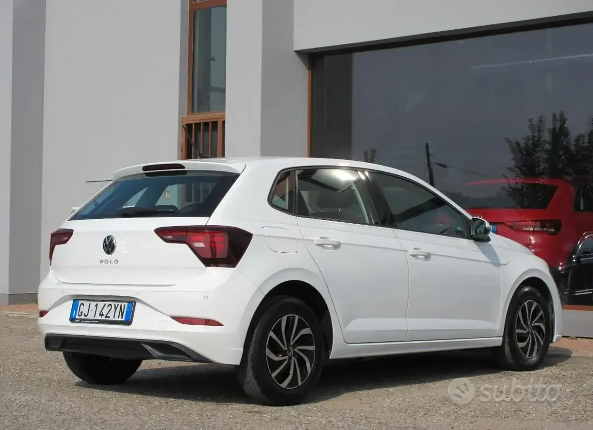 Usata VW Polo Life 95 CV (69 kW) 2022 Bianco Utilitaria