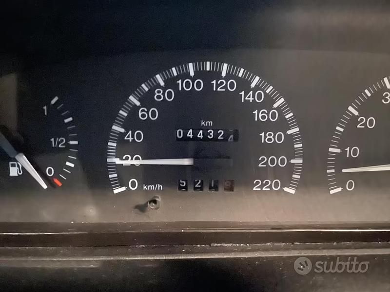 Usata Lancia Delta 75 CV (55 kW) 1994 Blu Utilitaria