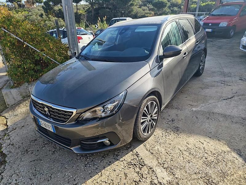 Usata Peugeot 308 GT 130 CV (95 kW) 2021 Grigio Berlina