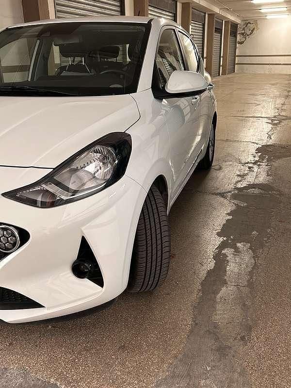 Usata Hyundai i10 67 CV (49 kW) 2021 Bianco Utilitaria