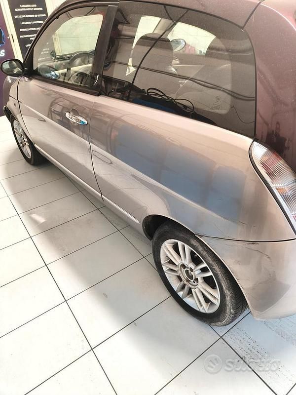 Usata Lancia Ypsilon 75 CV (55 kW) 2007 Utilitaria