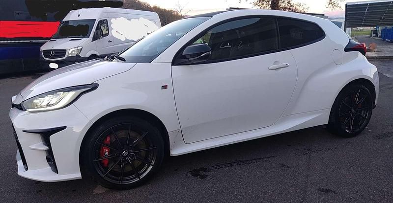 Usata Toyota Yaris 262 CV (192 kW) 2021 Bianco Utilitaria