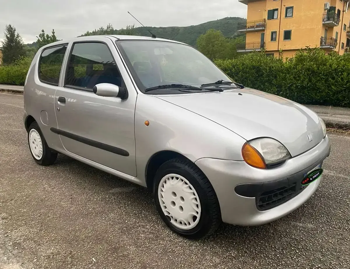 Usata Fiat Seicento 54 CV (39 kW) 1999 Argento Utilitaria