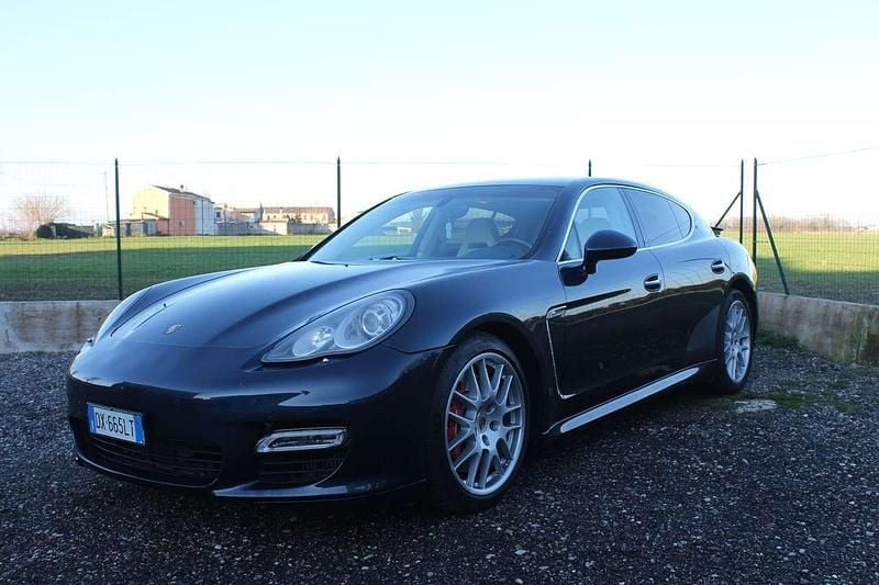 Usata Porsche Panamera Turbo 500 CV (367 kW) 2009 Yachting blue metallic Berlina