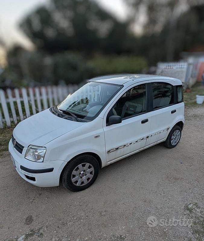 Usata Fiat Panda 70 CV (51 kW) 2005 Utilitaria