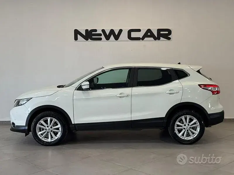 Usata Nissan Qashqai Tekna 110 CV (80 kW) 2015 Bianco SUV