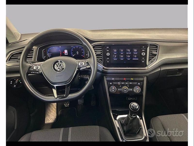 Usata VW T-Roc Style 116 CV (85 kW) 2019 Bianco ghiaccio metalizzato/te SUV