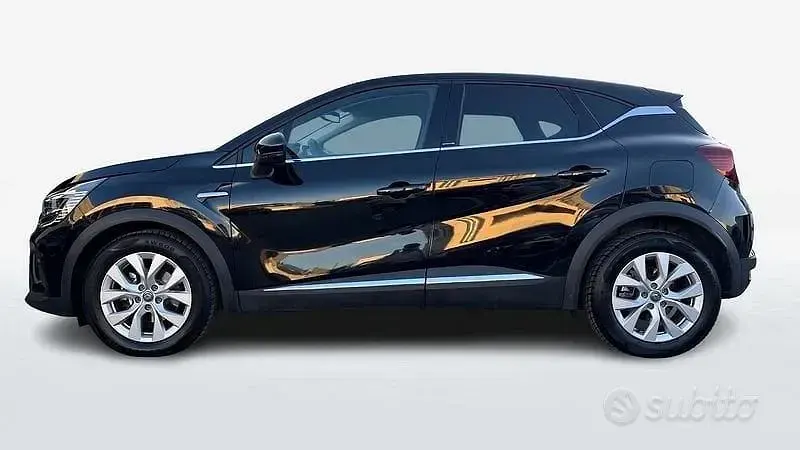 Usata Renault Captur 92 CV (67 kW) 2021 Nero SUV