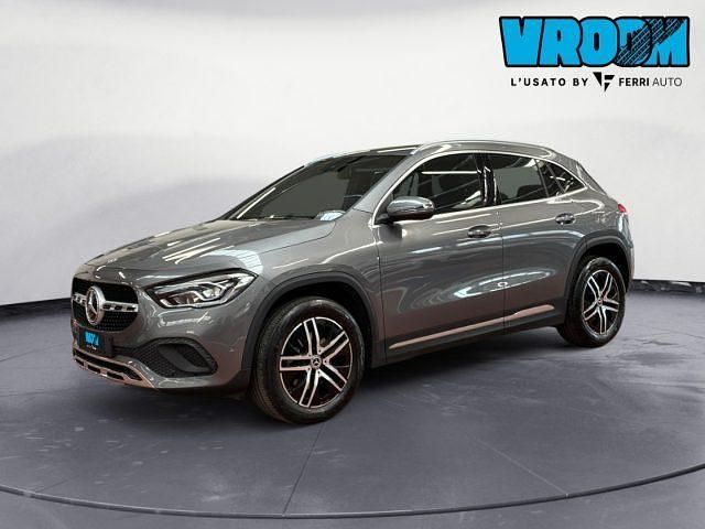 Usata Mercedes GLA180 116 CV (85 kW) 2020 Grigio scuro SUV