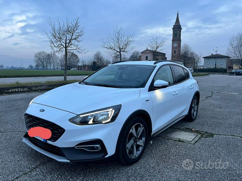 Usata 2019 Ford Focus Active Tre volumi | 13.000 € (Cara) - Immagine 1/4