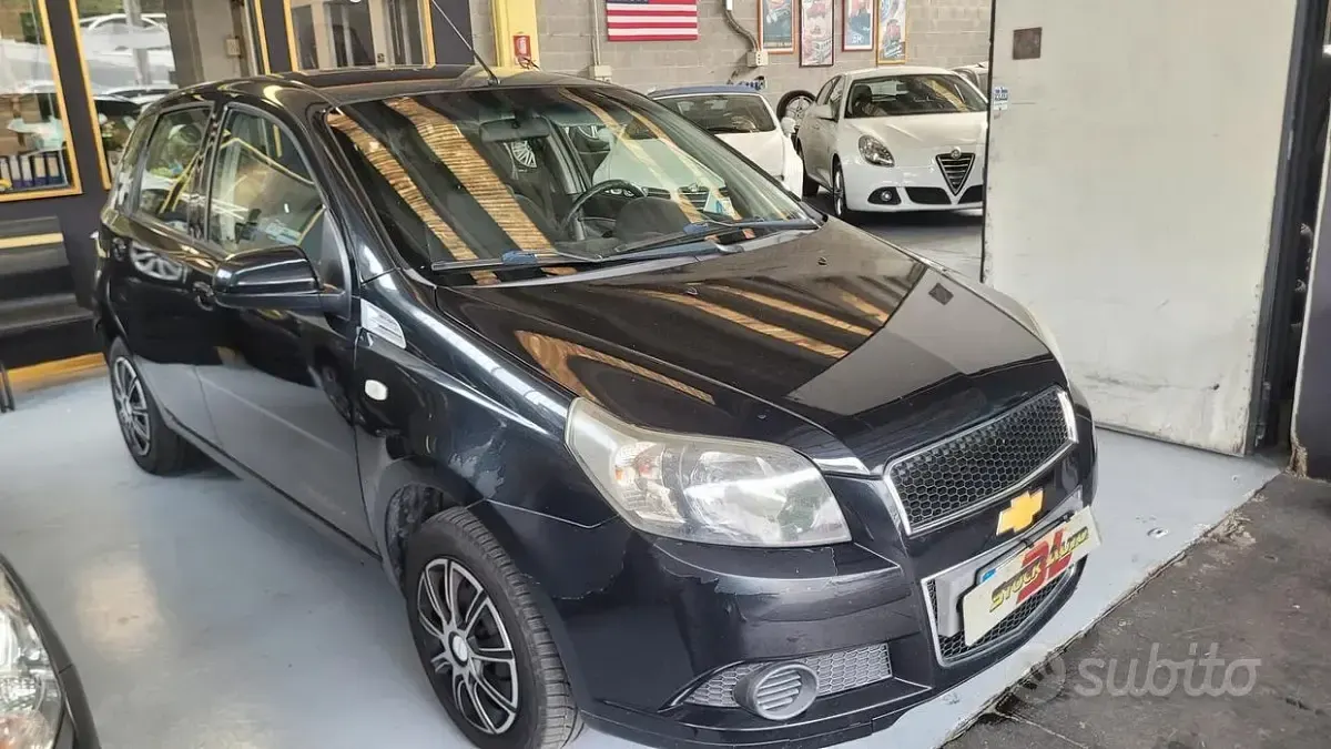 Usata Chevrolet Aveo 84 CV (61 kW) 2011 Grigio Berlina