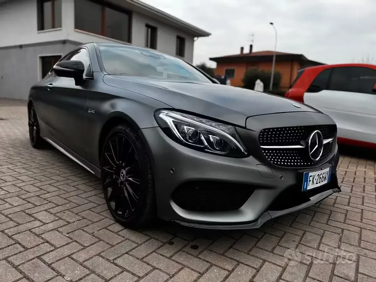 Usata Mercedes C43 AMG AMG 367 CV (269 kW) 2017 Grigio Coupé