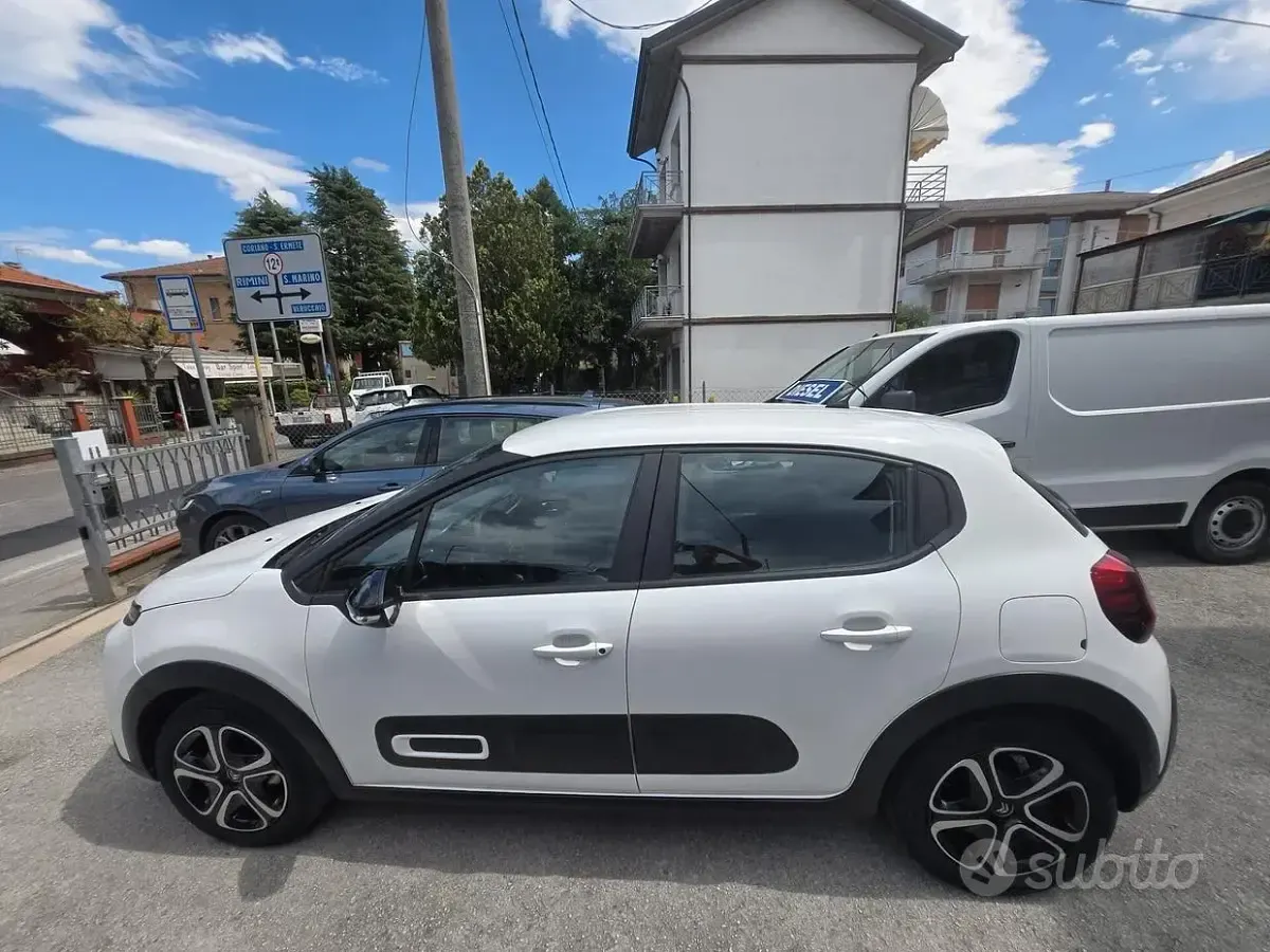 Usata Citroën C3 Shine 83 CV (61 kW) 2022 Bianco Utilitaria