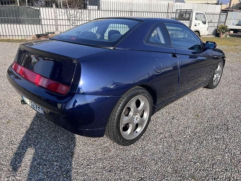 Usata Alfa Romeo GTV 144 CV (105 kW) 1999 Blu/azzurro Coupé