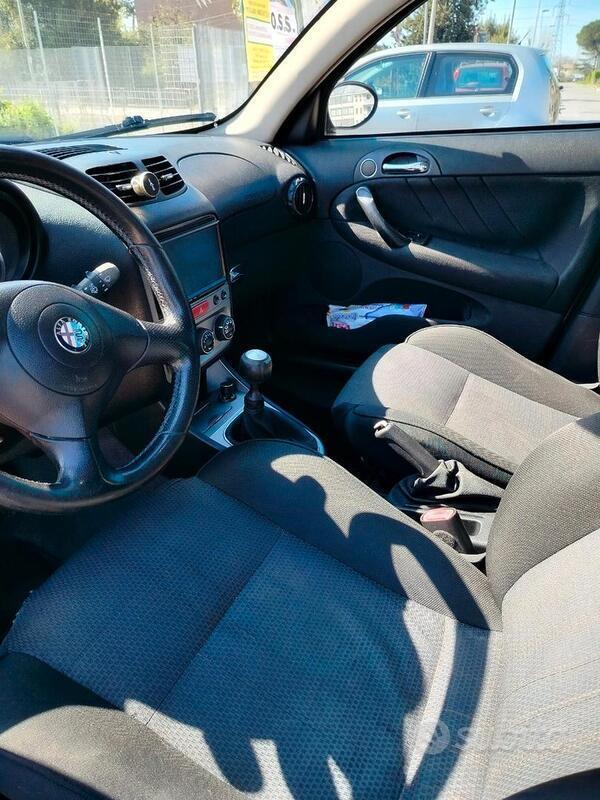 Usato 2007 Alfa Romeo 147 1.6 Diesel 105 CV (1.300 €)