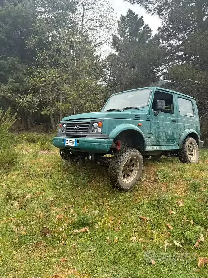Usata Suzuki Samurai 63 CV (46 kW) 2000 Verde SUV