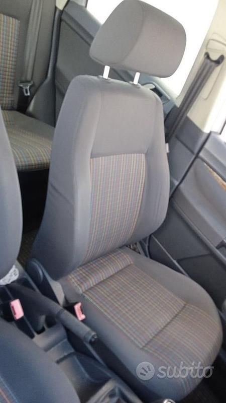 Usata VW Polo 70 CV (51 kW) 2007 Grigio Utilitaria