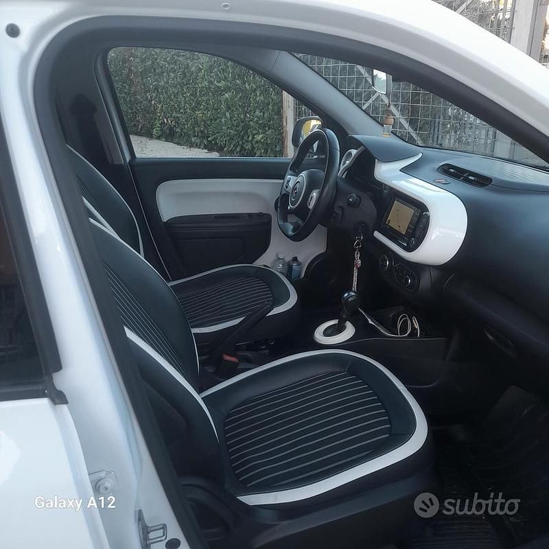 Usata Renault Twingo Techno 60 kW (82 CV) 2023 Bianco Utilitaria