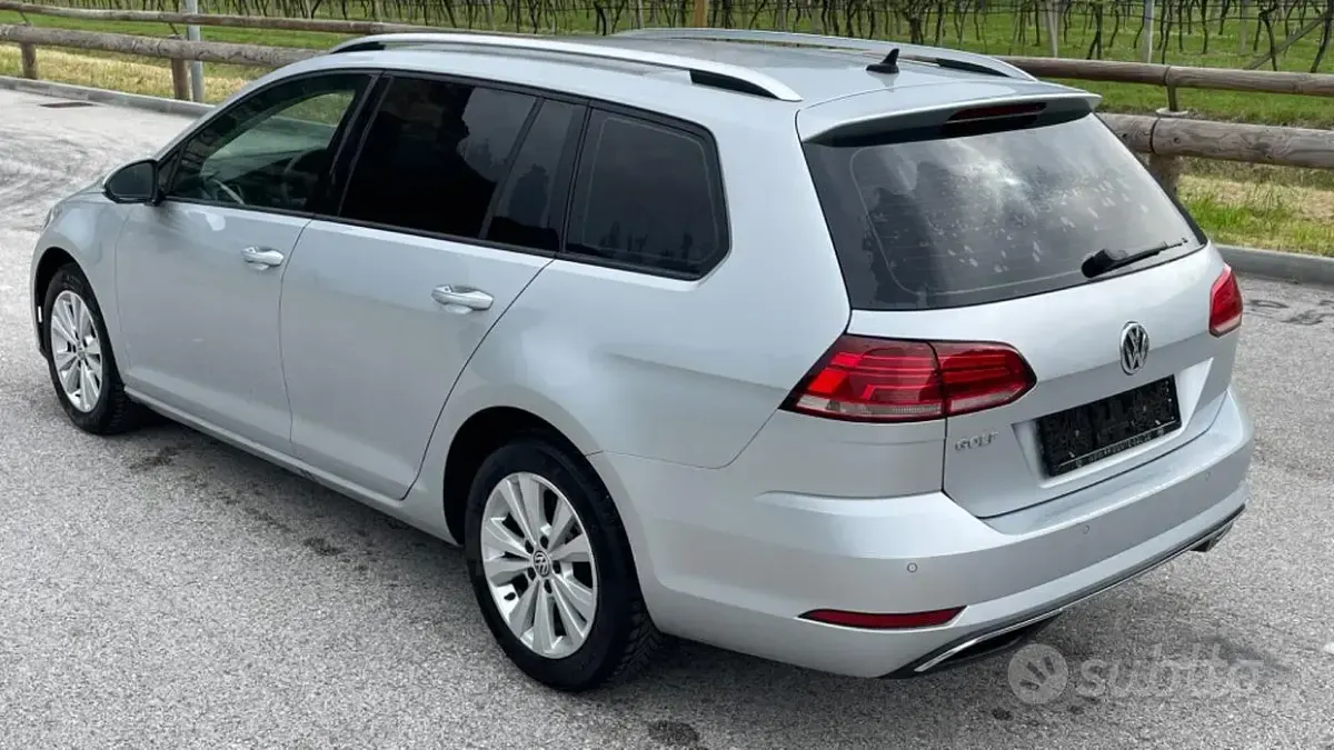 Usata VW Golf VII 116 CV (85 kW) 2018 Grigio Station wagon