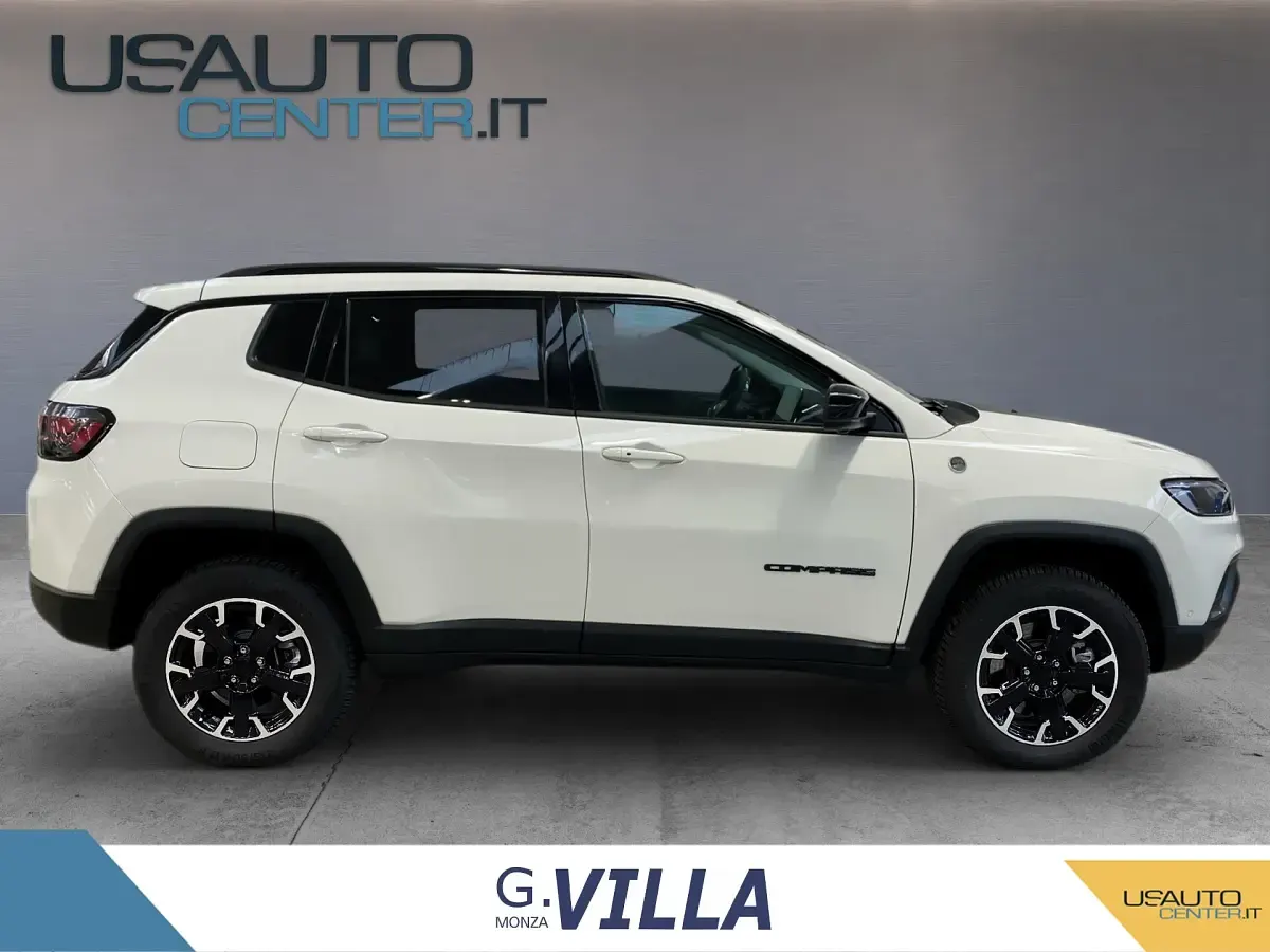 Usata Jeep Compass Trailhawk 240 CV (176 kW) 2023 Nero SUV