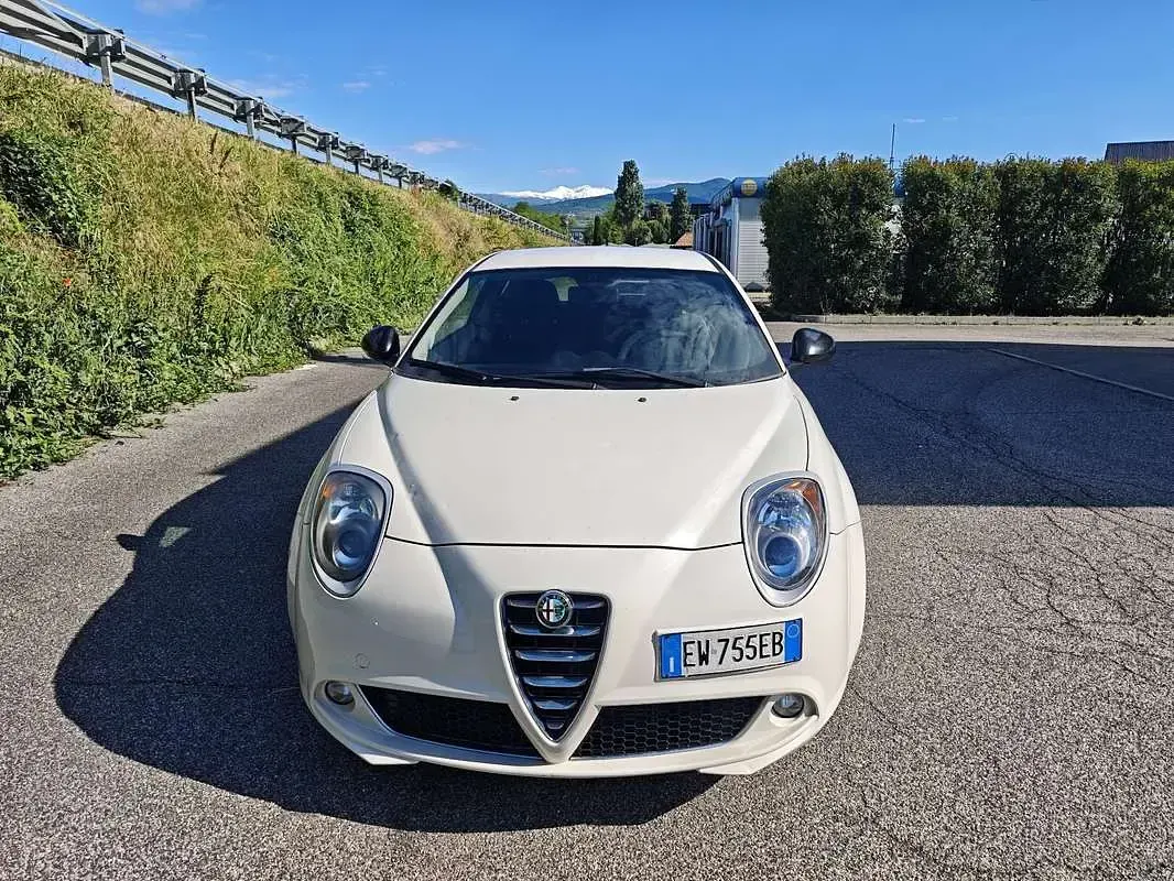 Usado Alfa Romeo MiTo Distinctive 84 CV (61 kW) 2014 Utilitario